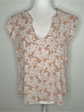fun 2 fun Cream and White Floral V-Neck Cap Sleeve Top